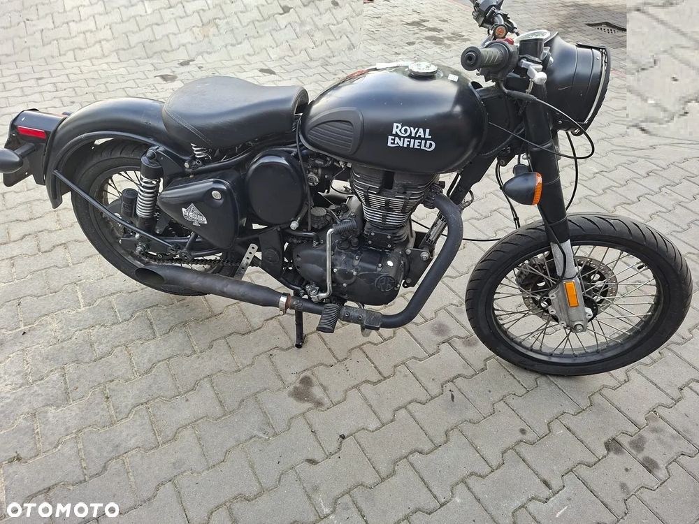 Royal Enfield Classic - 2