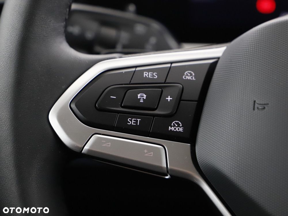 Volkswagen Passat Variant 2.0 TDI EVO Elegance DSG - 15