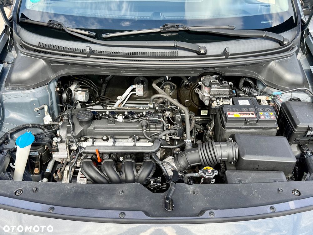 Hyundai i20 1.4 Intro Edition - 32