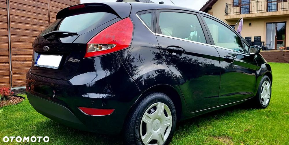 Ford Fiesta 1.25 Titanium EU5 - 11