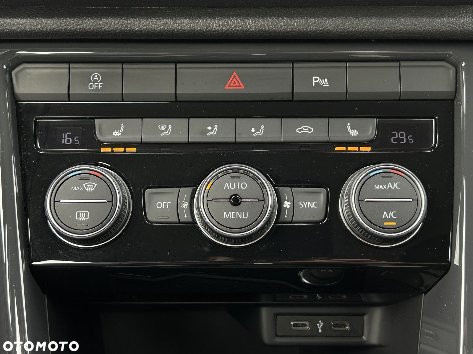 Volkswagen T-Roc 1.5 TSI GPF ACT Premium DSG - 24