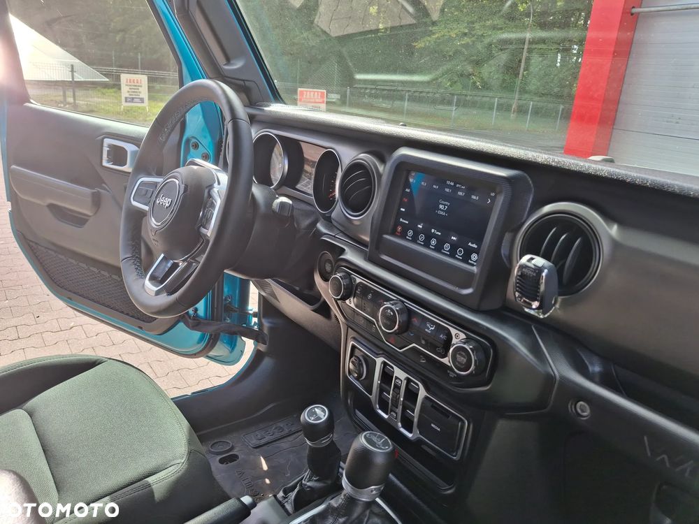 Jeep Wrangler Unlimited GME 2.0 Turbo Sport - 29