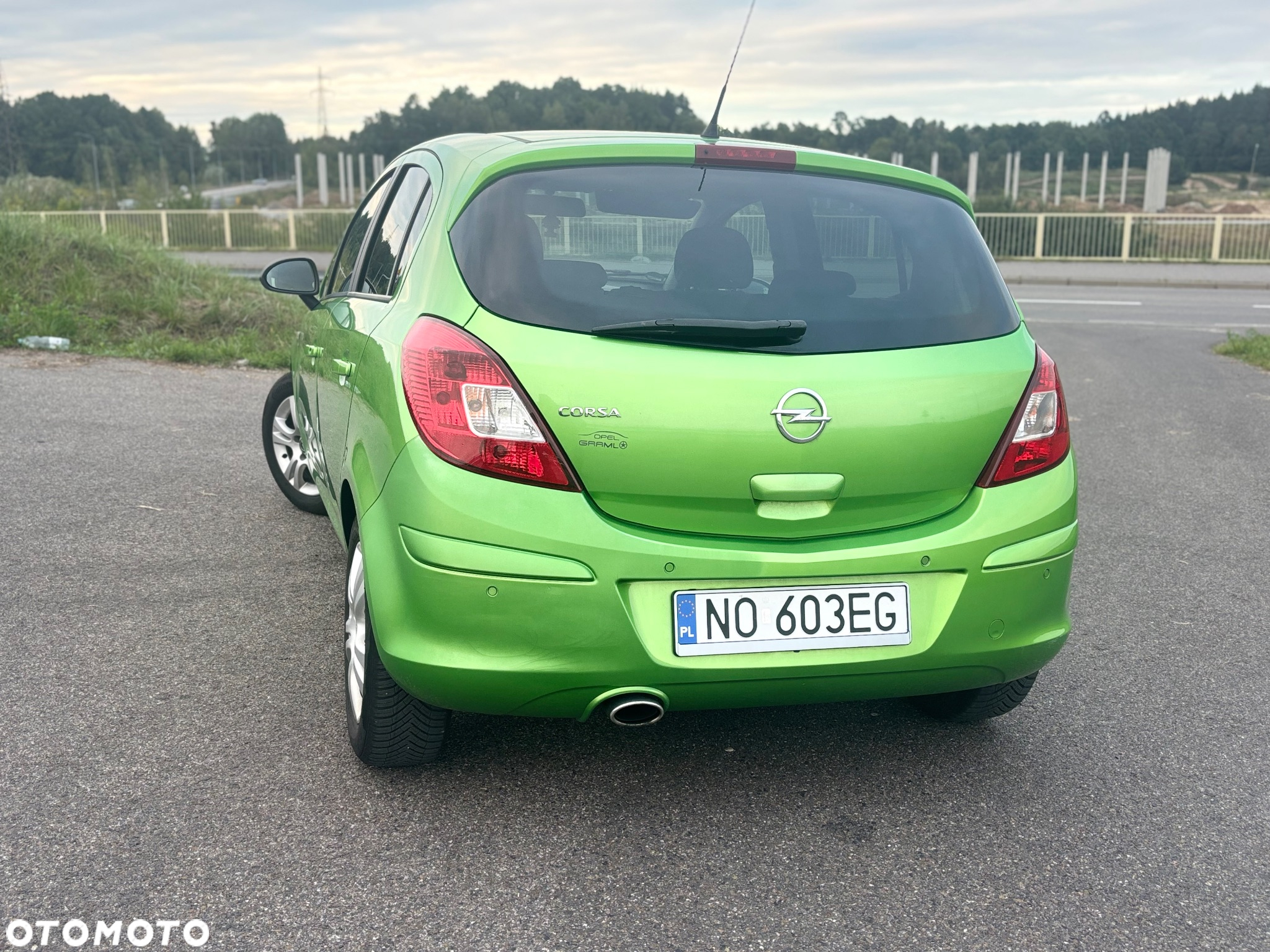 Opel Corsa 1.4 16V Satellite - 5