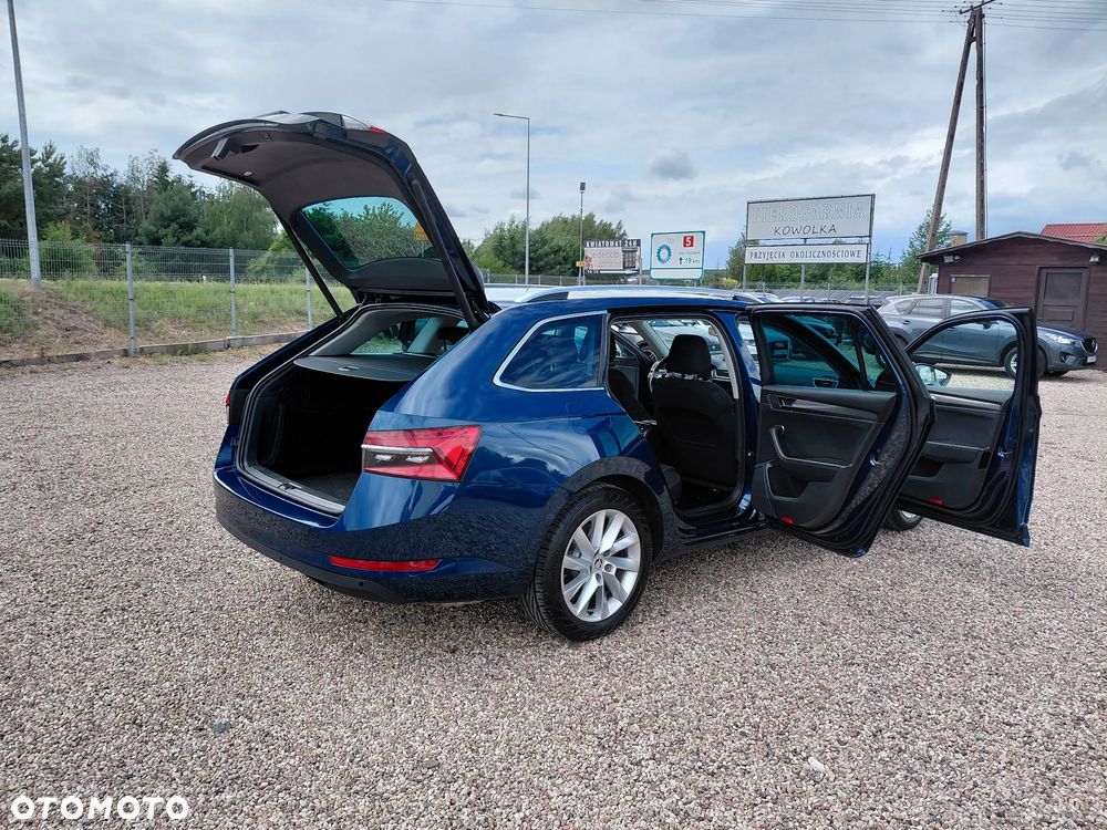 Skoda Superb 2.0 TSI Style DSG - 31
