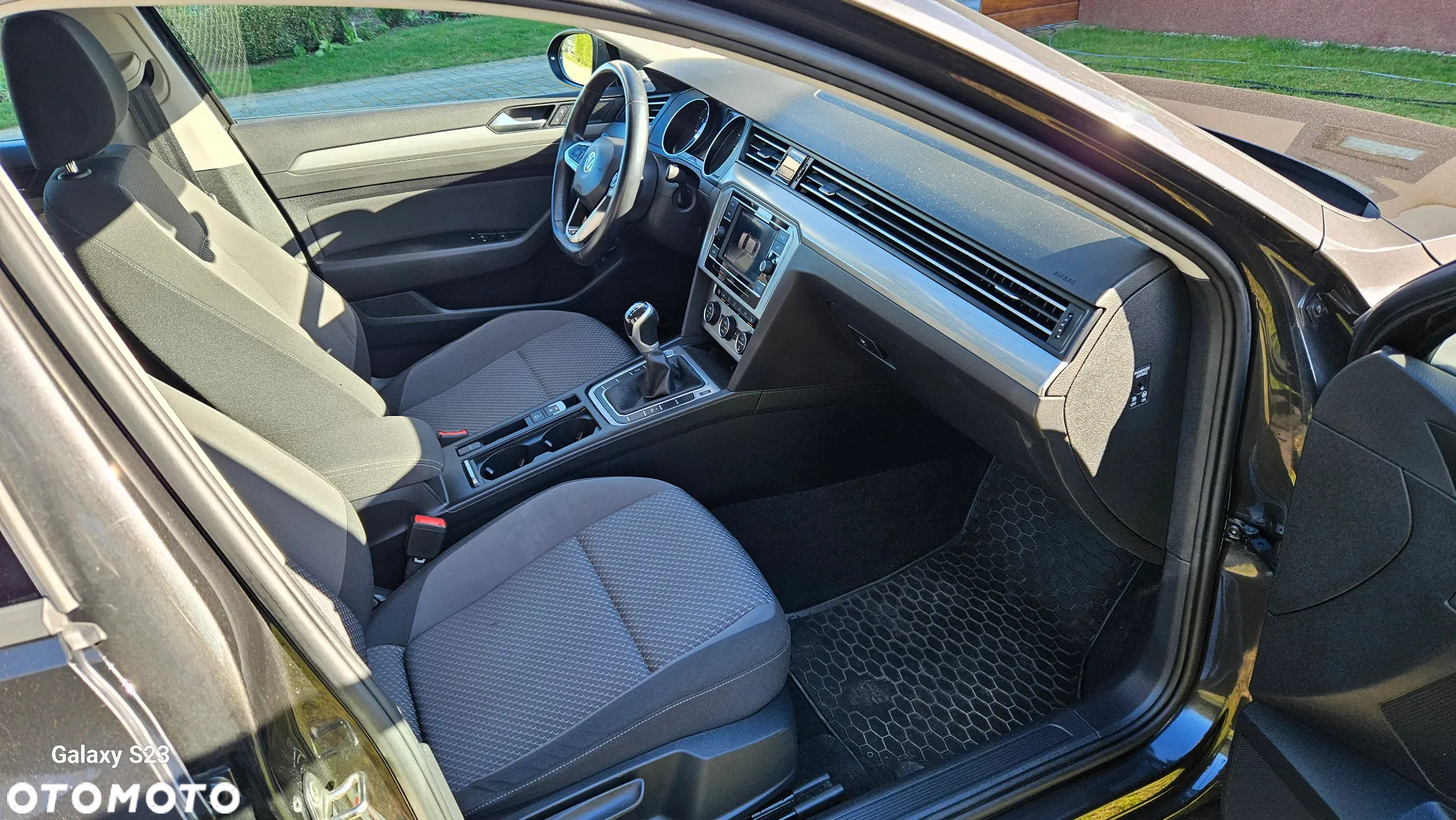 Volkswagen Passat - 11