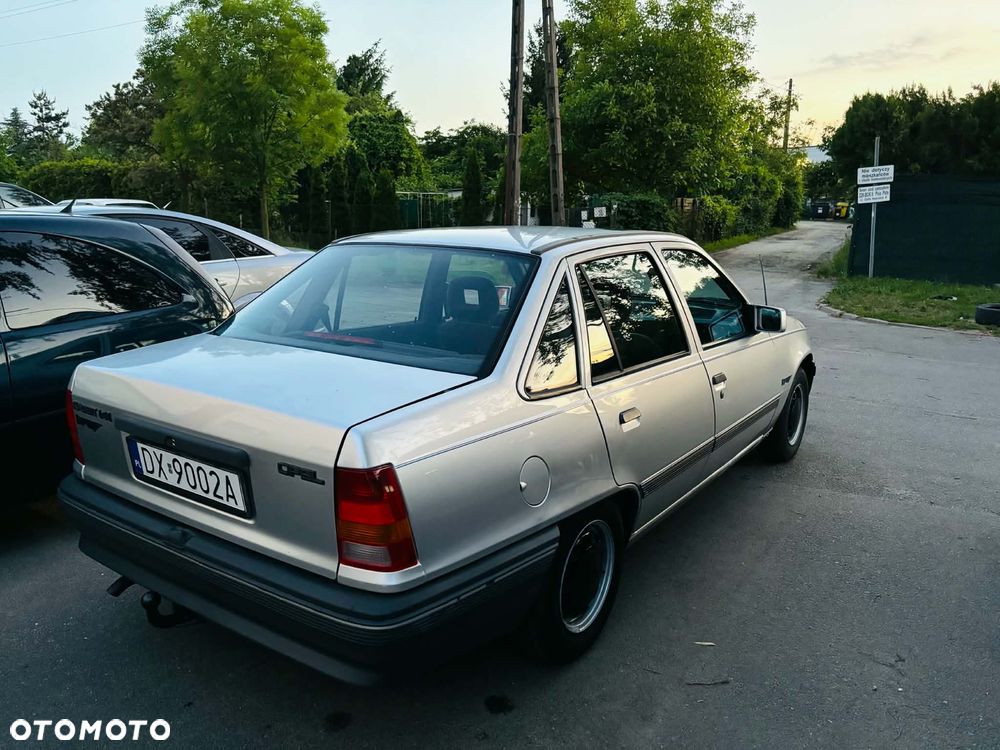 Opel Kadett 1.4 GL - 33