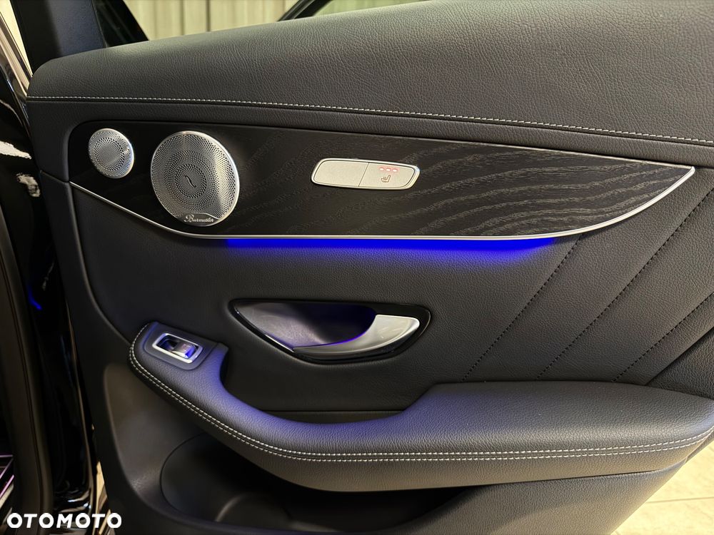 Mercedes-Benz GLC 200 4Matic 9G-TRONIC AMG Line Plus - 28