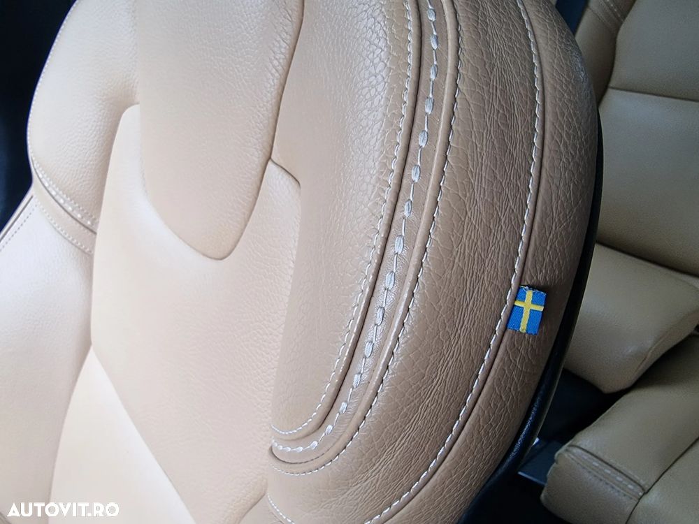 Volvo V90 Cross Country D4 AWD Geartronic - 11