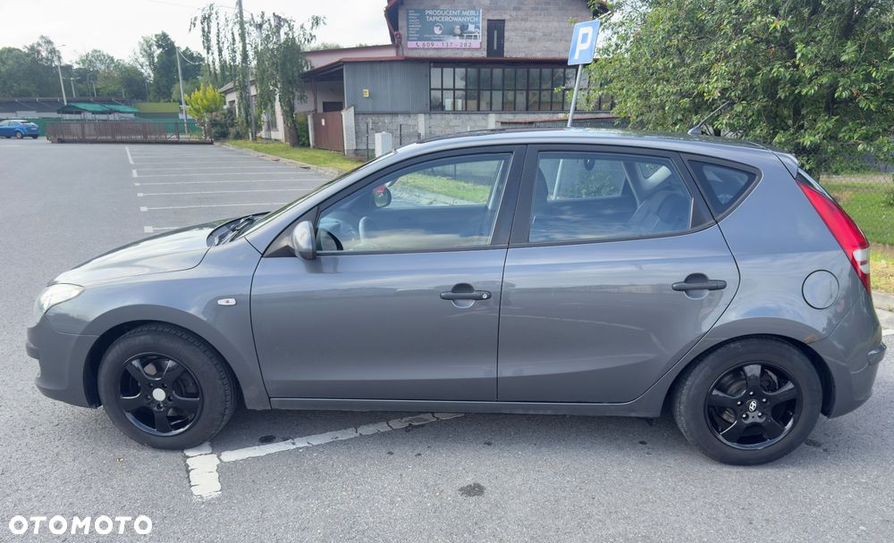 Hyundai i30 1.4 Classic + - 3