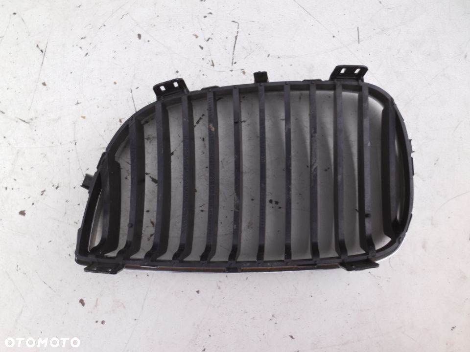 Nerka PRAWA chrom OEM BMW 1 E81 E87 - 3