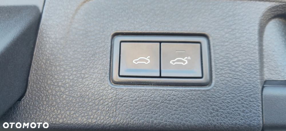 Volkswagen Passat 1.8 TSI BMT Highline DSG - 17