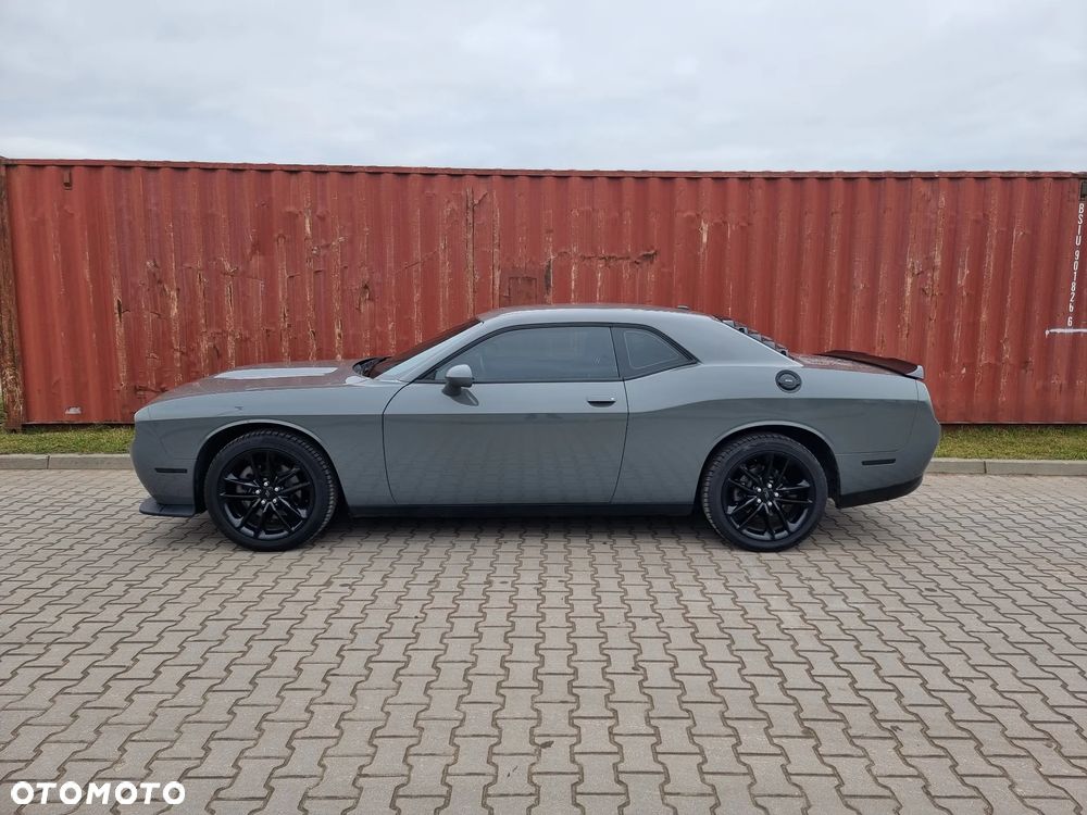 Dodge Challenger - 15