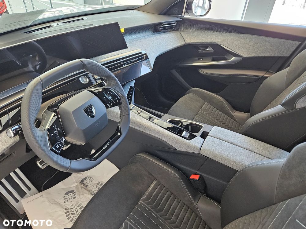 Peugeot 3008 1.2 PureTech mHEV GT E-DCS6 - 8