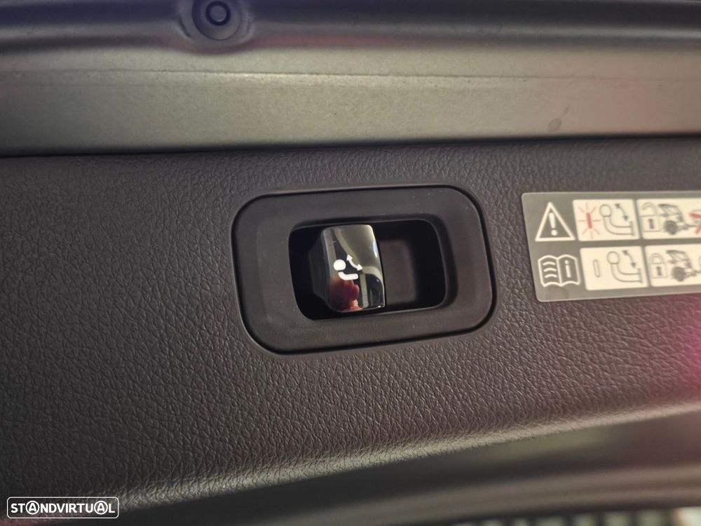 Mercedes-Benz C 63 AMG S E Performance T Speedshift MCT9G - 36