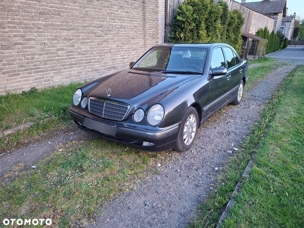 Mercedes-Benz Klasa E 240 Elegance - 4