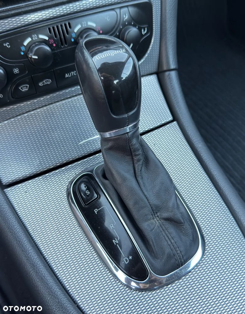 Mercedes-Benz CLK 320 Avantgarde - 27