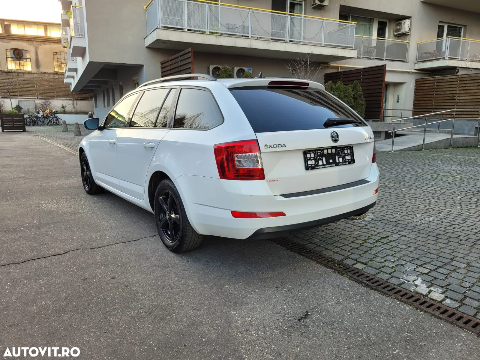 Skoda Octavia Combi 1.0 TSI DSG Ambition - 3