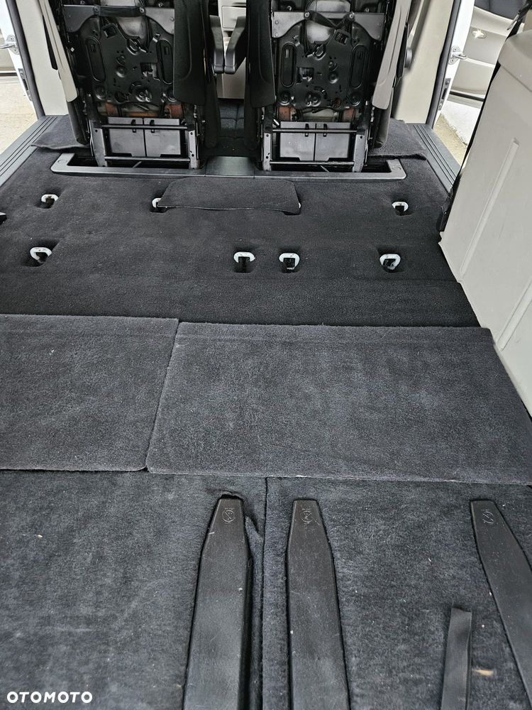 Dodge Grand Caravan 3.6 Express - 17