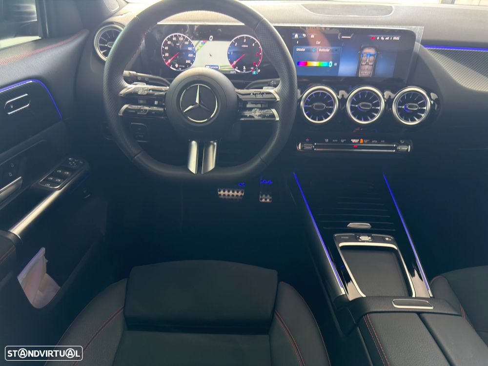 Mercedes-Benz GLA 180 d AMG Line - 10