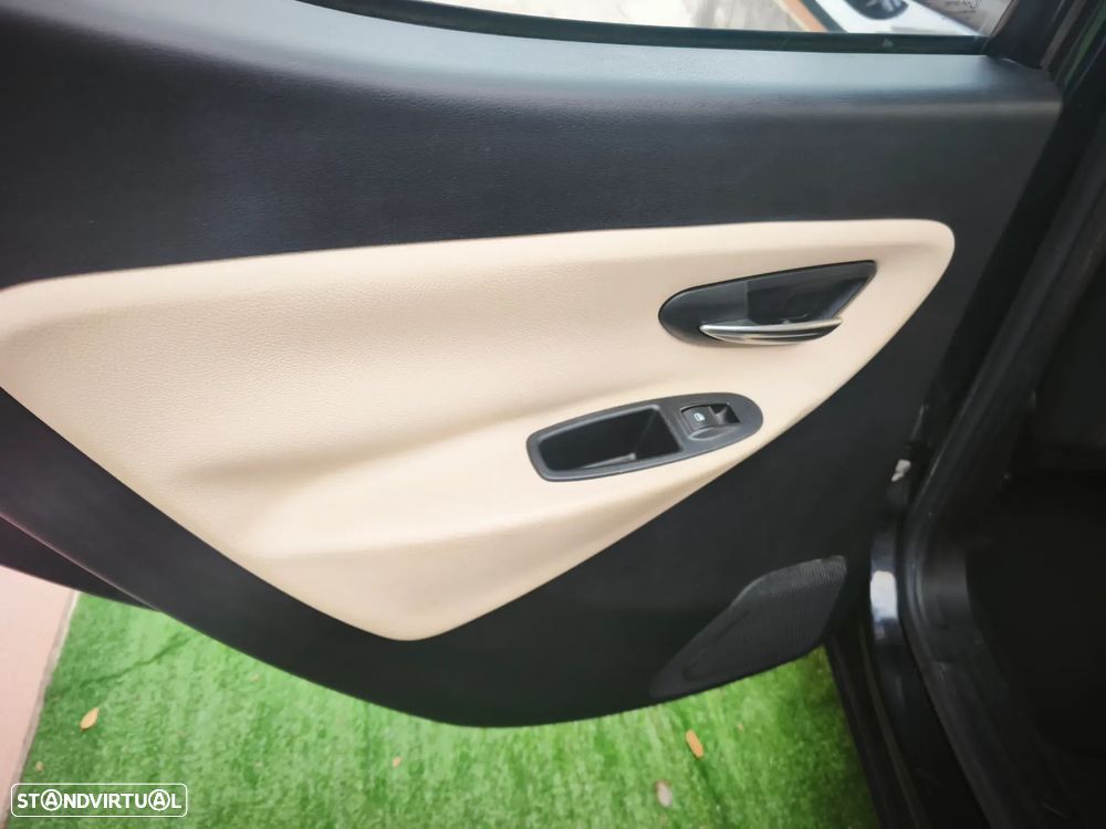 Lancia Ypsilon 1.2 S&S Gold - 16