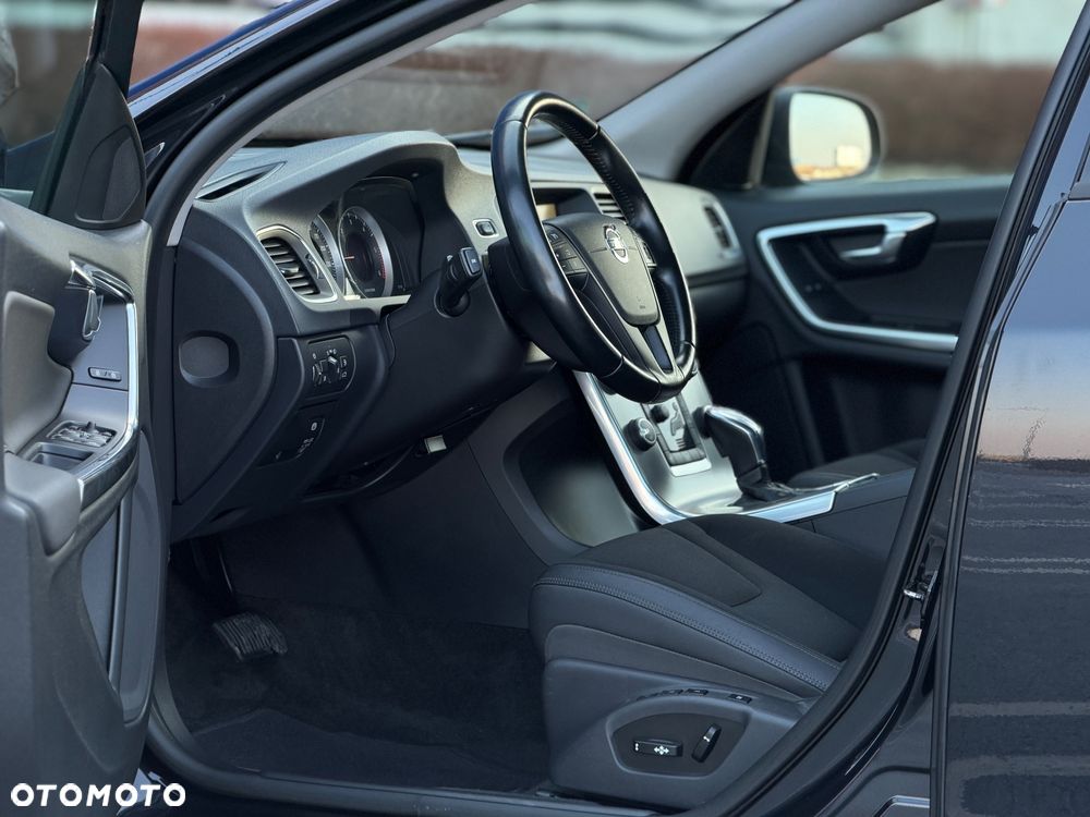 Volvo V60 D3 Summum - 10
