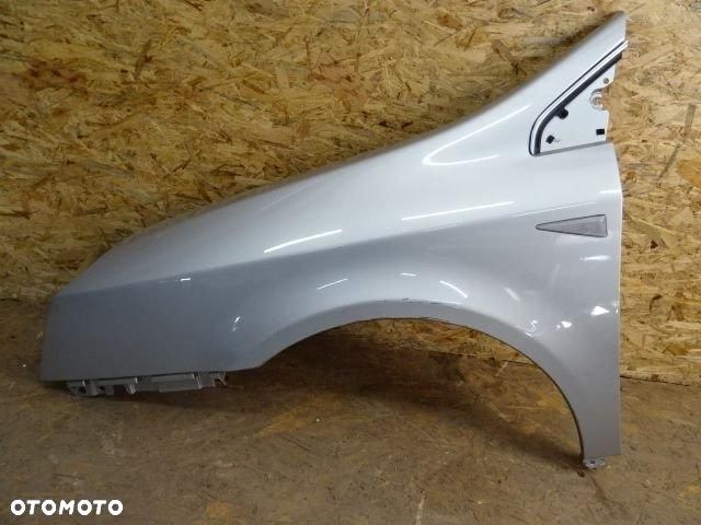 BŁOTNIK LEWY PRZÓD RENAULT VEL satis hb 5d 01- lak: teb64 nr153