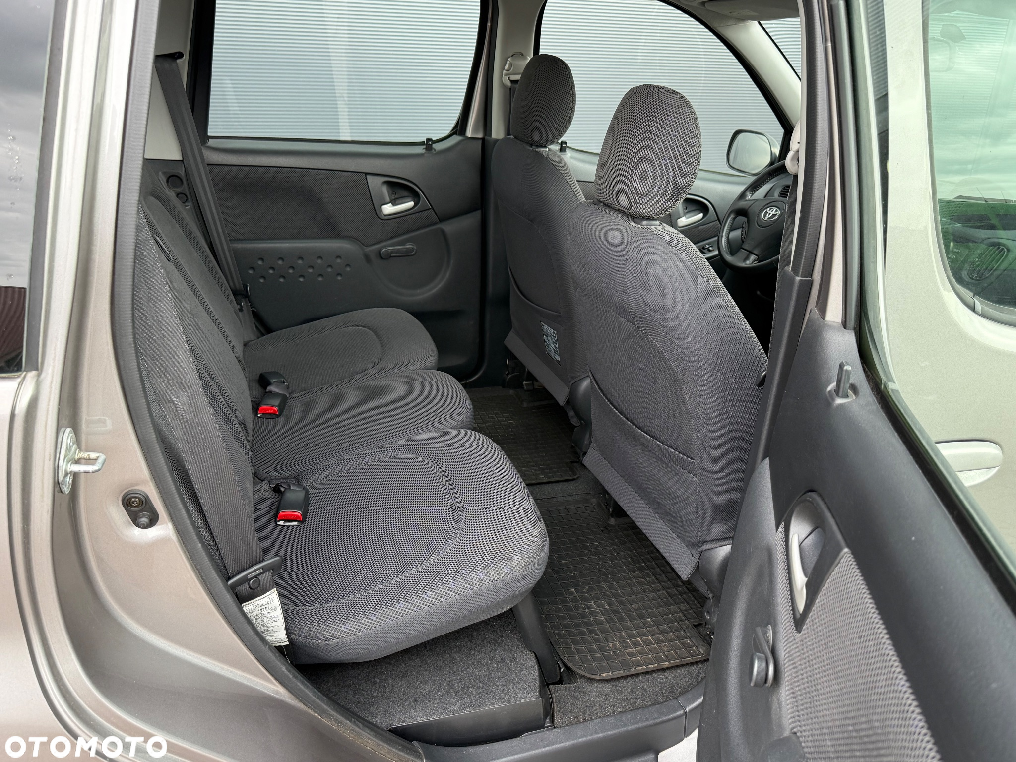 Toyota Yaris Verso 1.3 Automatik Sol - 12