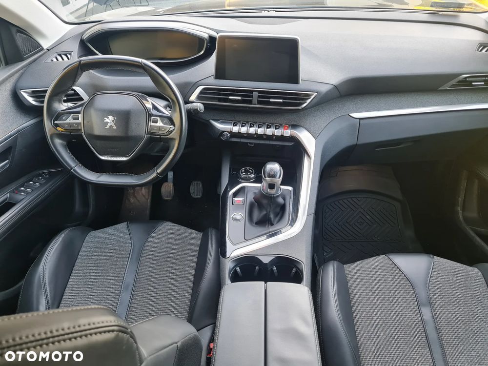 Peugeot 5008 2.0 BlueHDi Allure 7os - 21