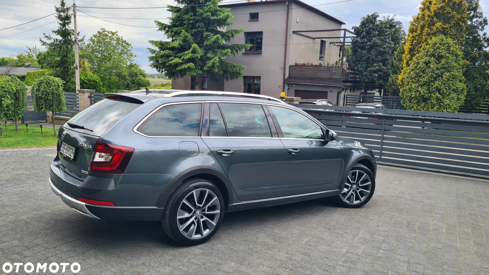 Skoda Octavia 2.0 TDI 4x4 Scout DSG - 5