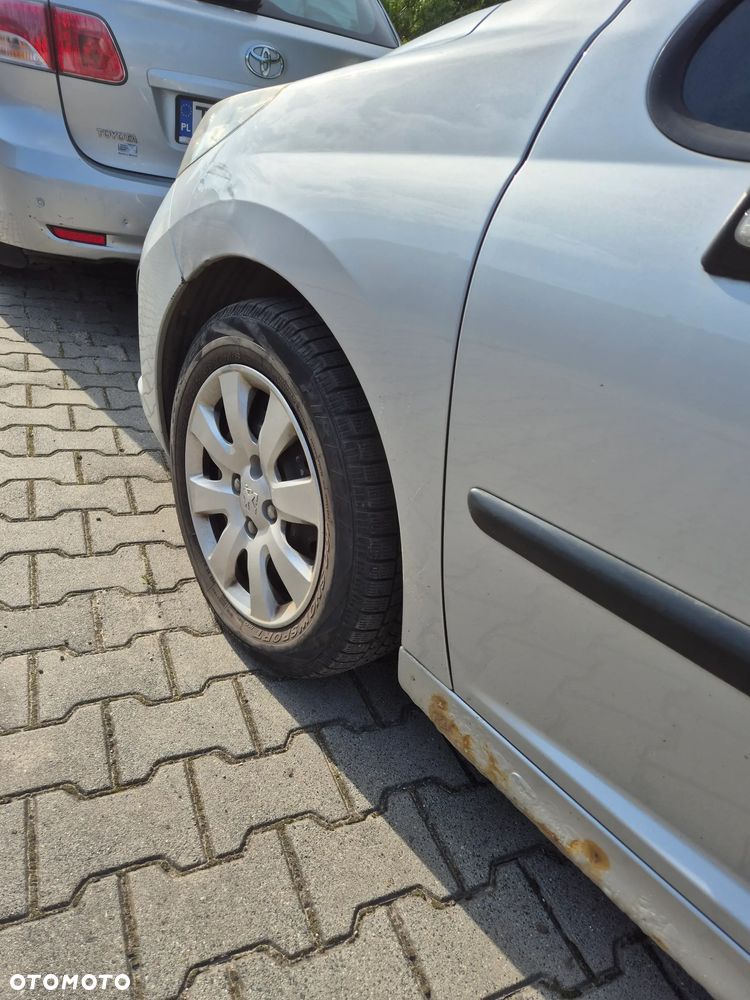 Peugeot 207 1.4 16V Trendy - 5