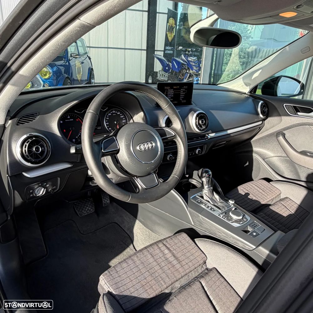 Audi A3 Sportback 1.6 TDI (clean diesel) S tronic Attraction - 12