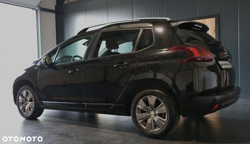 Peugeot 2008 1.2 Pure Tech Style - 10