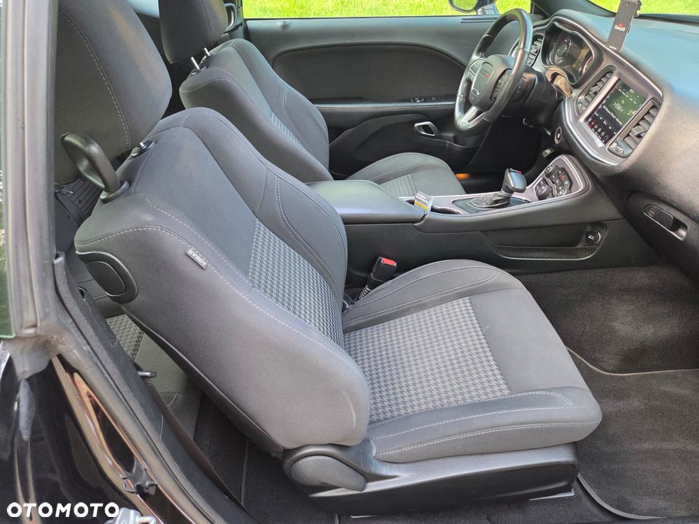 Dodge Challenger 3.6 GT AWD - 24
