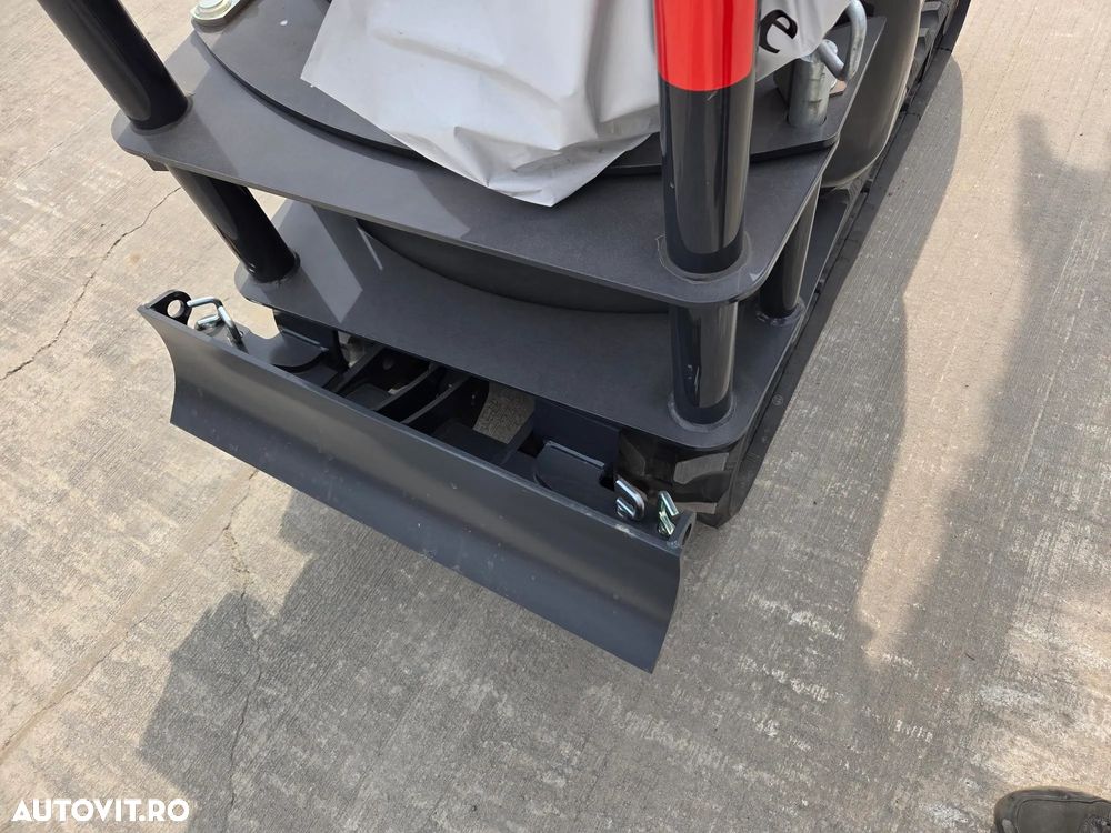 Hitachi ZX10, 1,3 tone, adanci sapare 2m, CUPLA RAPIDA+3 cupe, inst picon pe brate, senile cauciuc extensibile, produs in JAPONIA, posibilitate leasing 5 ani-PROMOTIE 19.500 EUR+Tva - 11