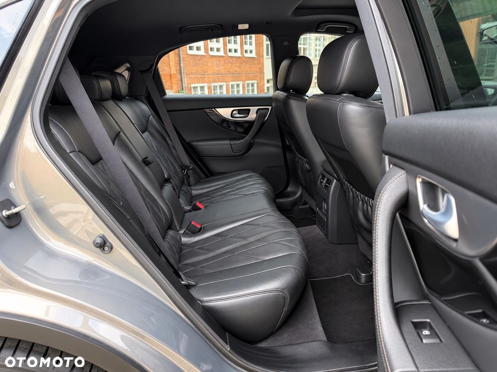 Infiniti FX FX30d S Premium - 8