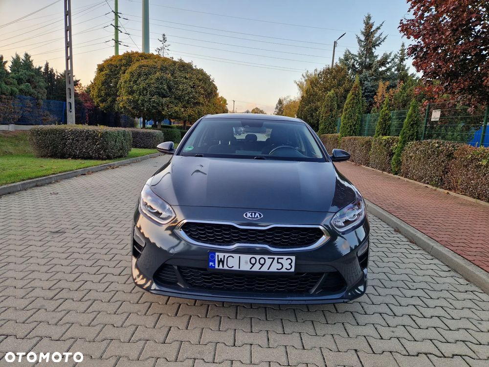 Kia Ceed - 16