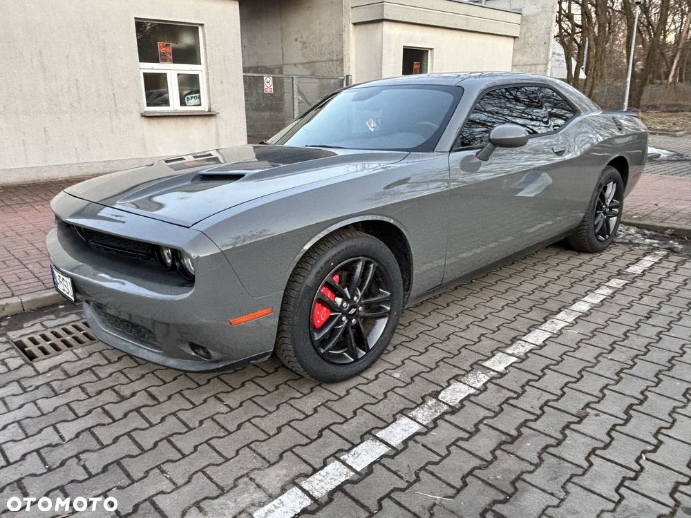 Dodge Challenger - 1