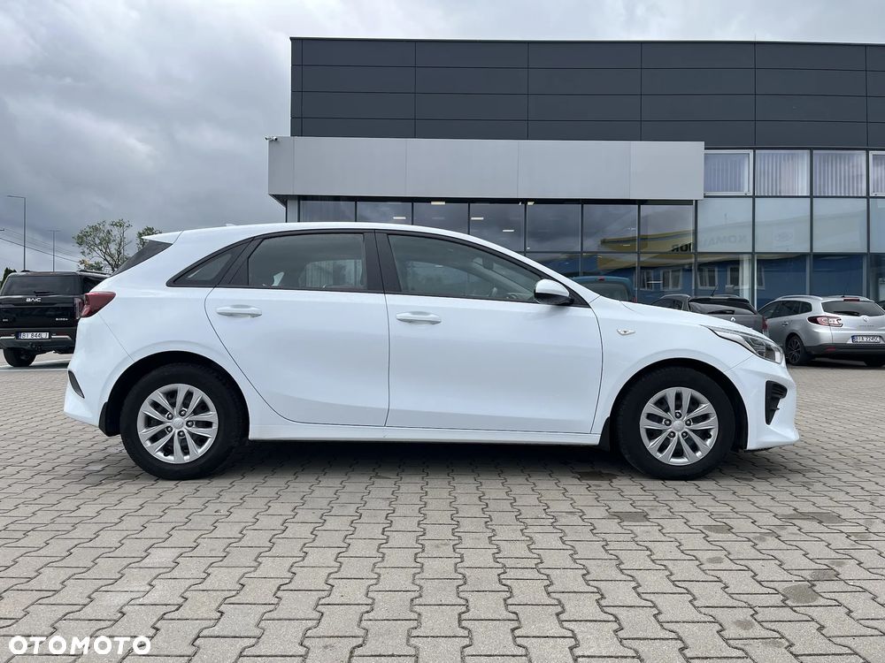 Kia Ceed 1.6 CRDi mHEV S - 8