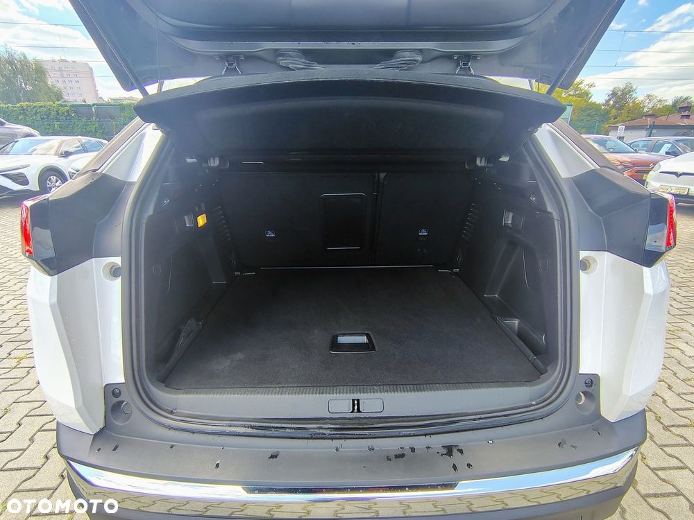 Peugeot 3008 1.2 PureTech Active Pack S&S EAT8 - 12