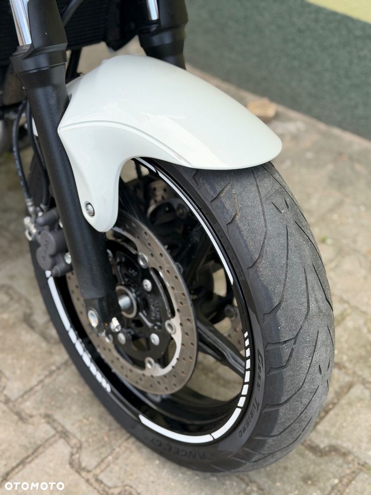 Suzuki Gladius - 3