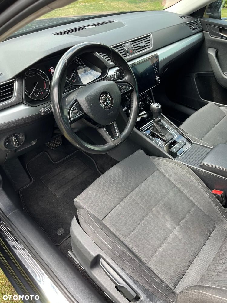 Skoda Superb 2.0 TDI DSG Style - 13