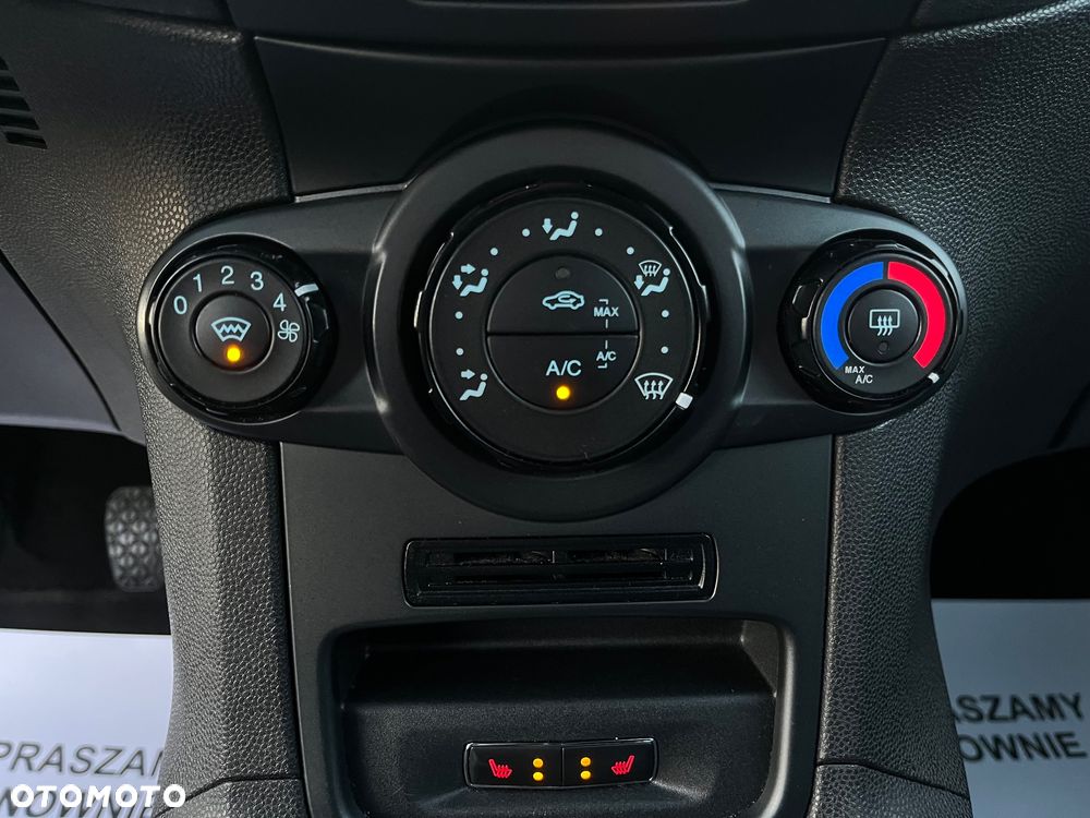 Ford Fiesta 1.0 EcoBoost Start-Stop Champions Edition - 19