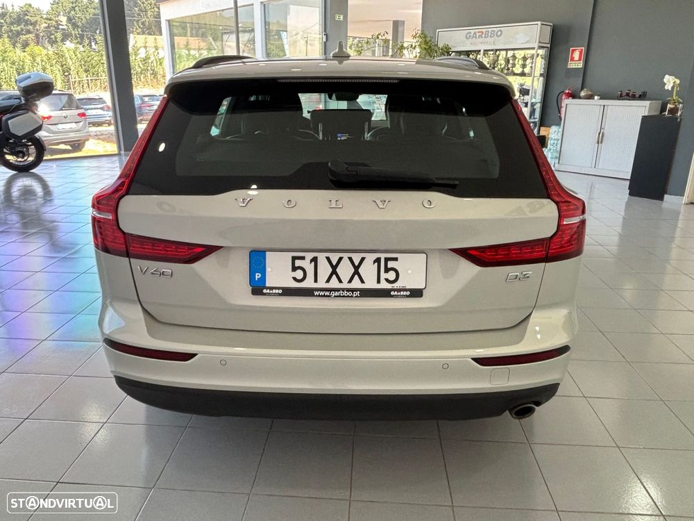 Volvo V60 2.0 D3 Momentum - 5
