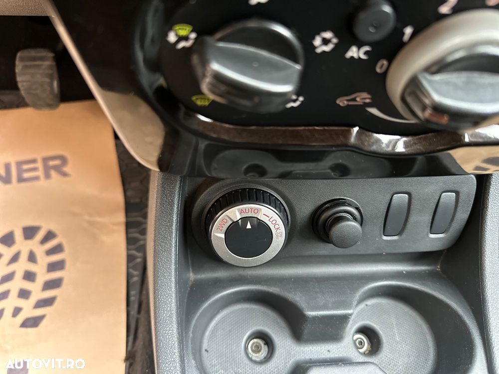 Dacia Duster dCi 110 FAP 4x4 Prestige - 9