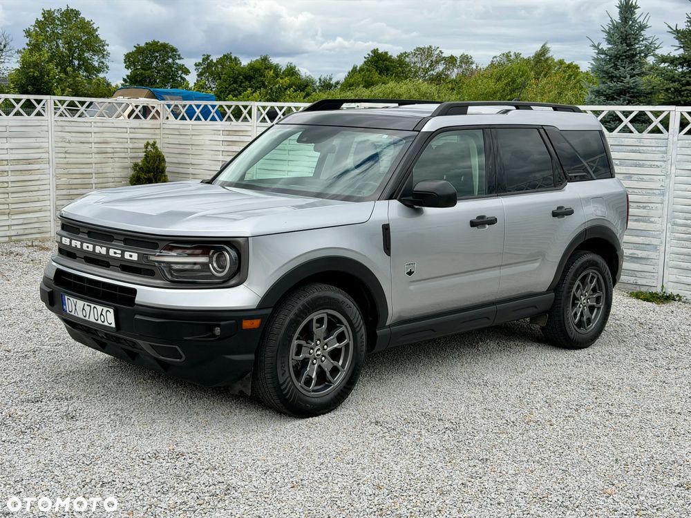 Ford Bronco - 1