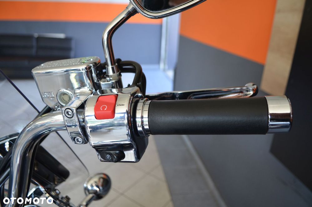 Yamaha Road Star - 35