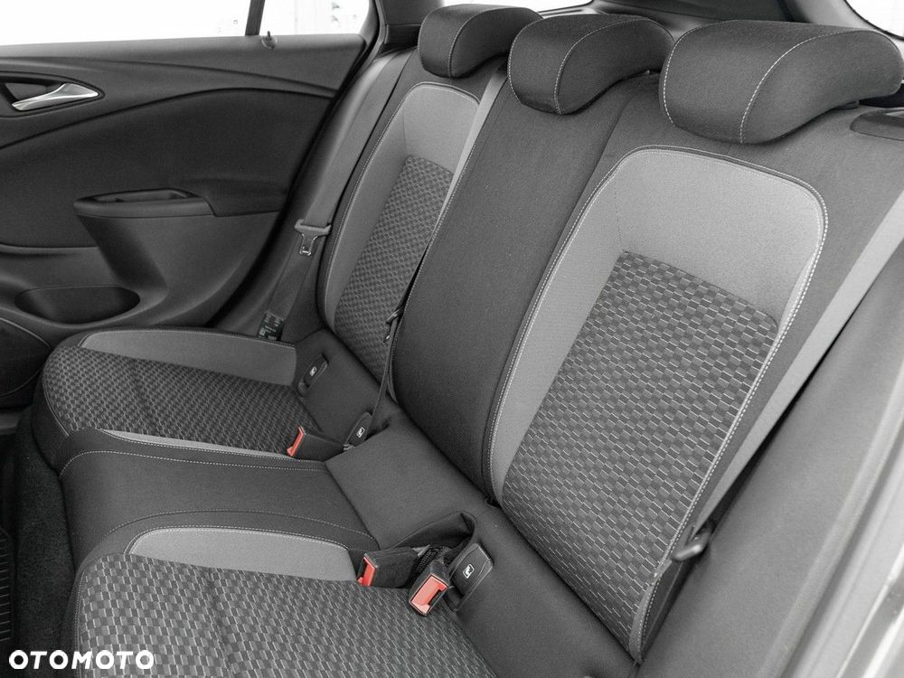 Opel Astra V 1.2 T GS Line S&S - 28