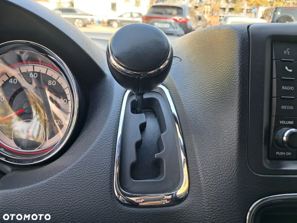 Dodge Grand Caravan 3.6 Express - 21