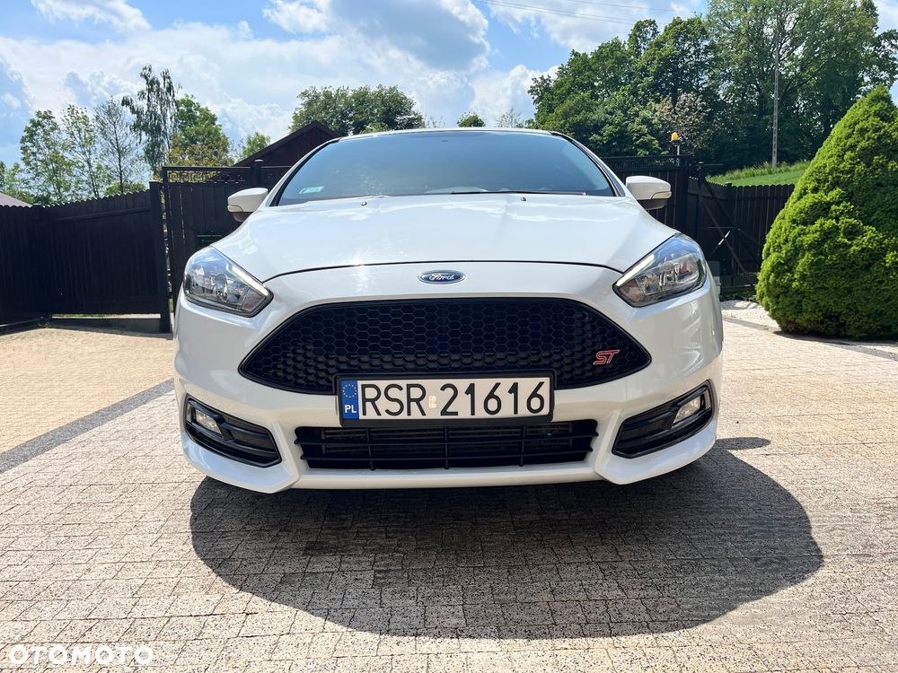 Ford Focus 2.0 EcoBoost ST - 8