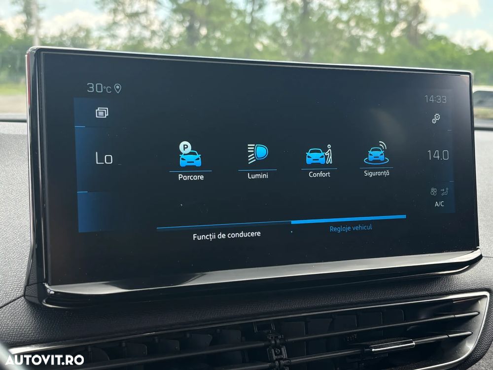 Peugeot 3008 1.2 PureTech 130 EAT8 Allure Pack - 22